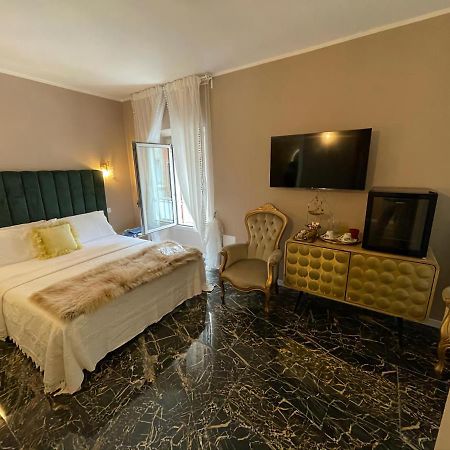 Prestige Suite Via Romagnoli ซีร์มิโอเน ภายนอก รูปภาพ