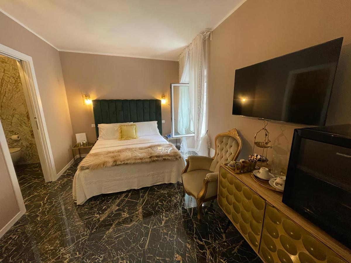 Prestige Suite Via Romagnoli ซีร์มิโอเน ภายนอก รูปภาพ
